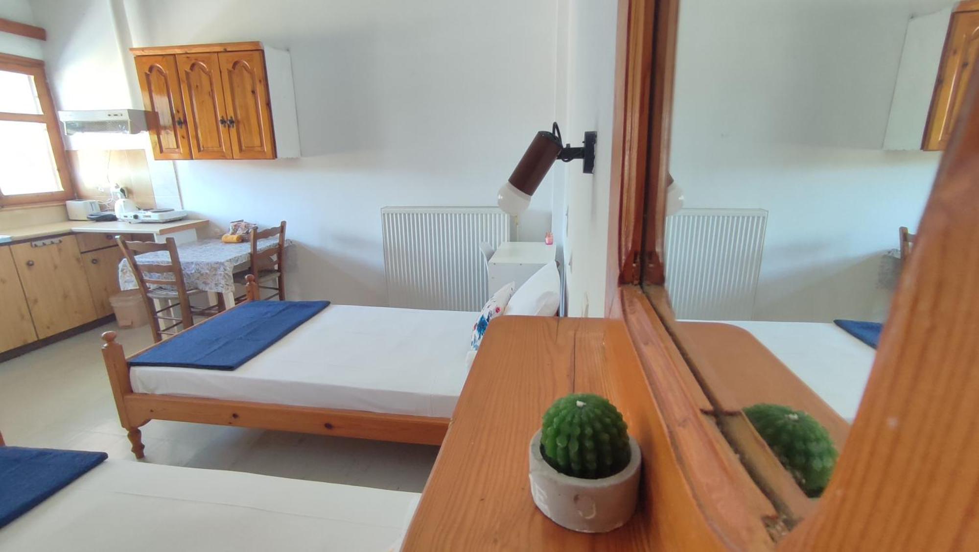 Petralonia Apartment Mytilene Bagian luar foto