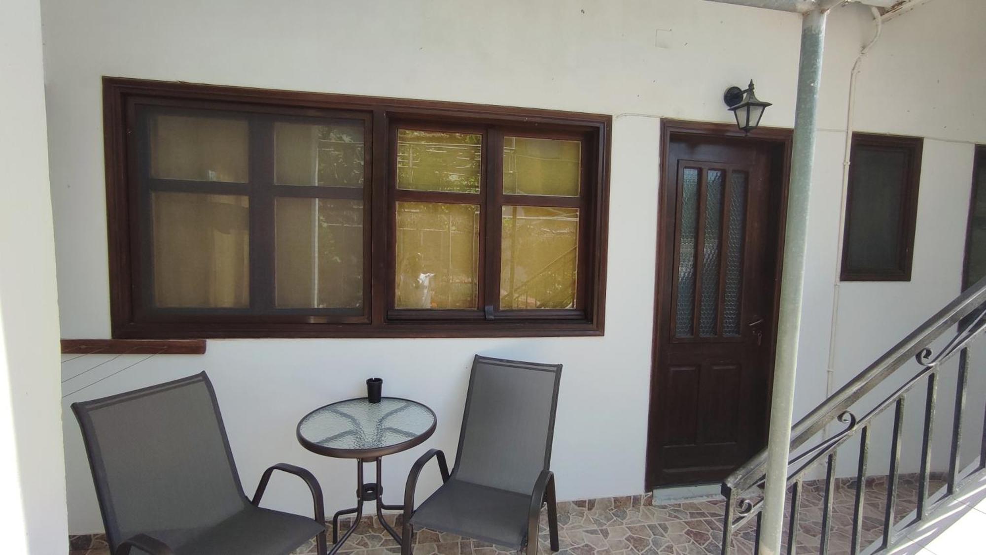 Petralonia Apartment Mytilene Bagian luar foto