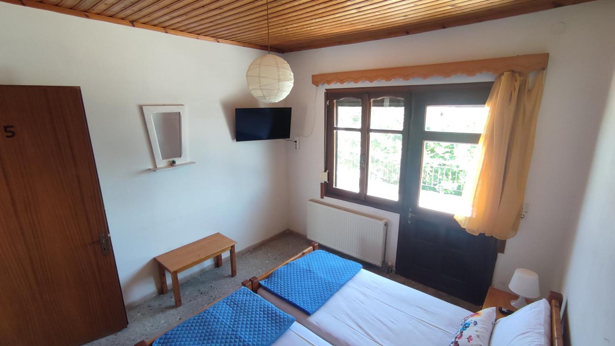 Petralonia Apartment Mytilene Bagian luar foto
