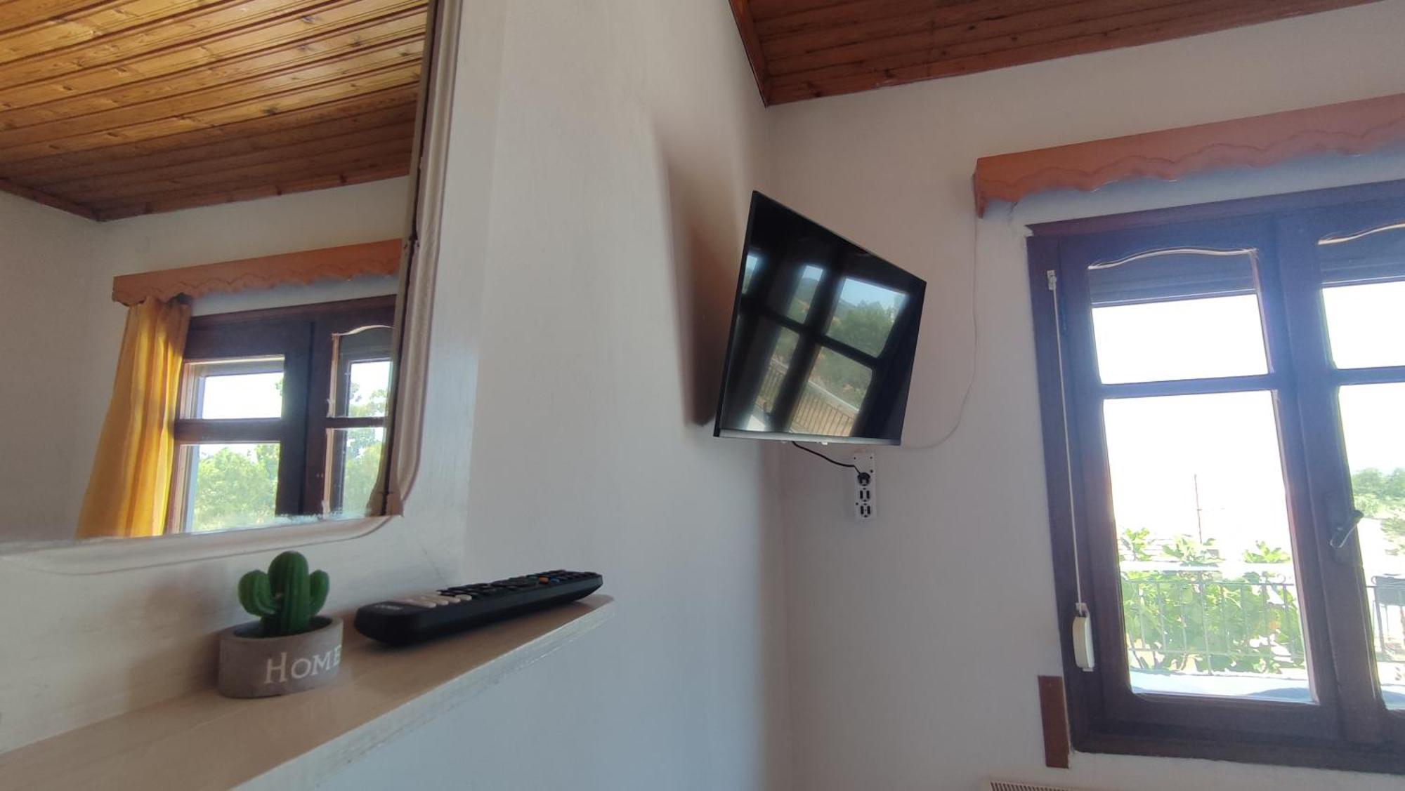 Petralonia Apartment Mytilene Bagian luar foto