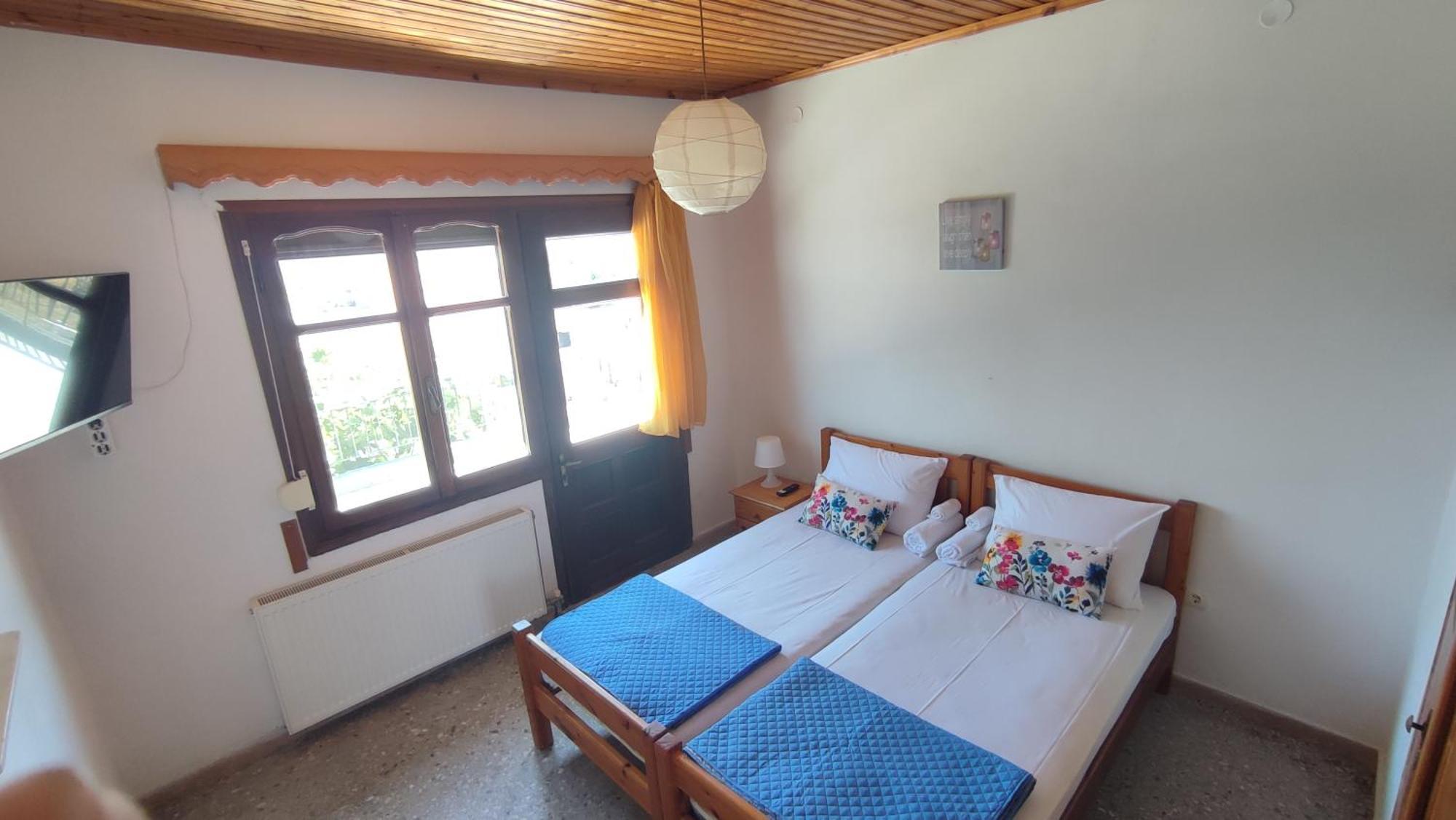 Petralonia Apartment Mytilene Bagian luar foto